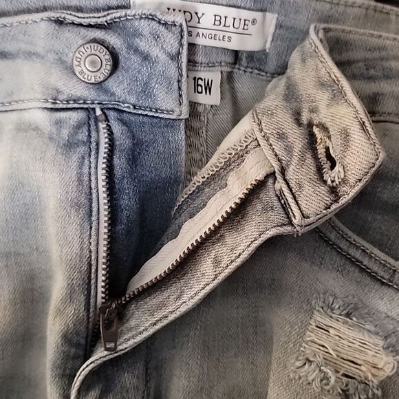 Judy Blue Distressed Skinny Jeans - Picture 5 of 8